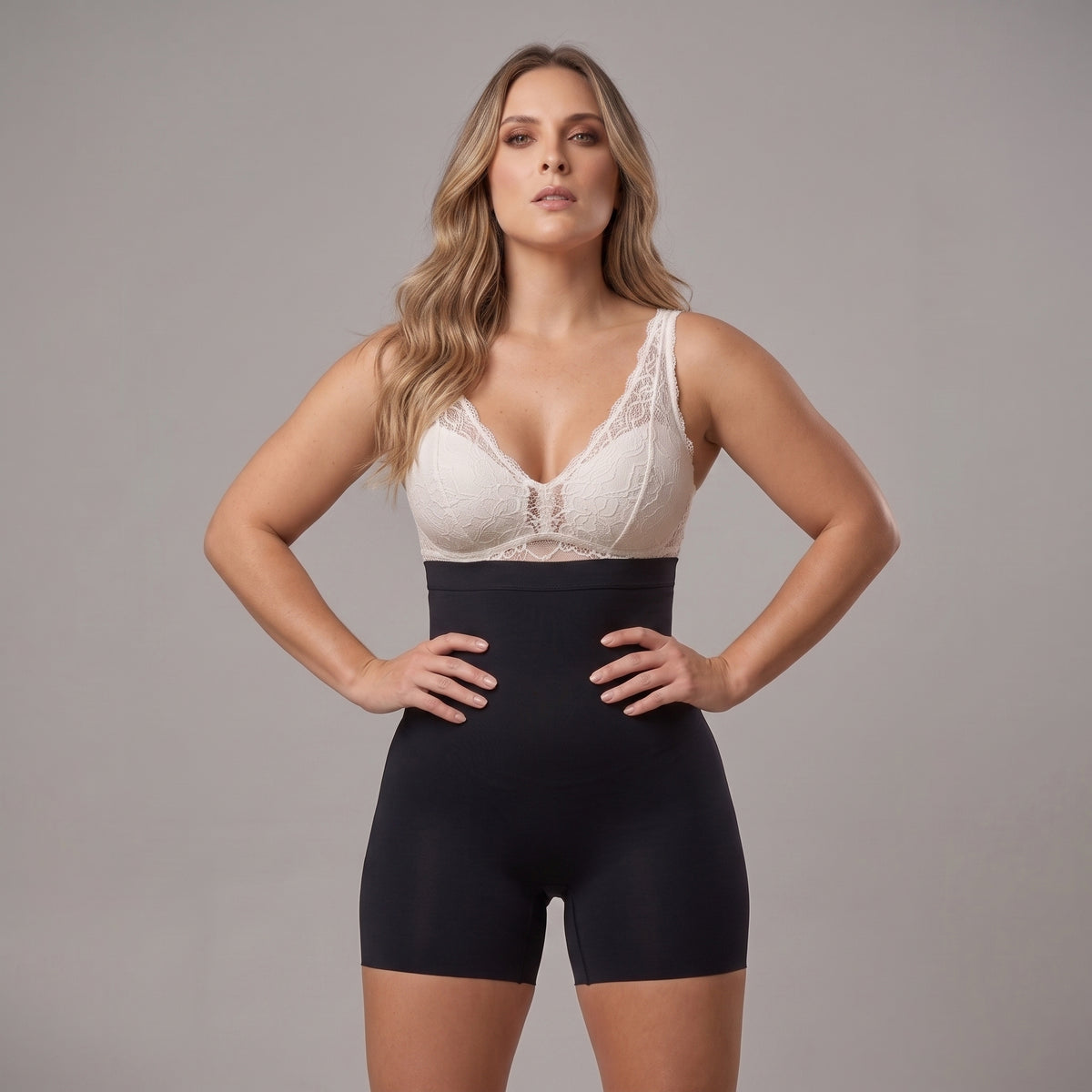 SHORT SCULPTING TIRO ALTO CONTROL DE ABDOMEN | SHAPEWEAR SIN COSTURA